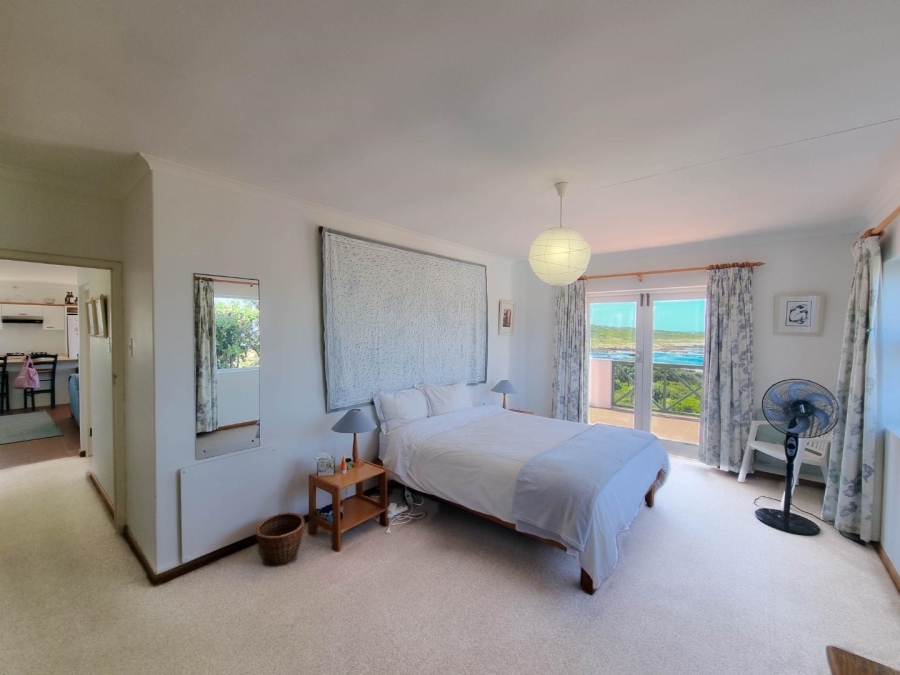 4 Bedroom Property for Sale in Sandbaai Western Cape